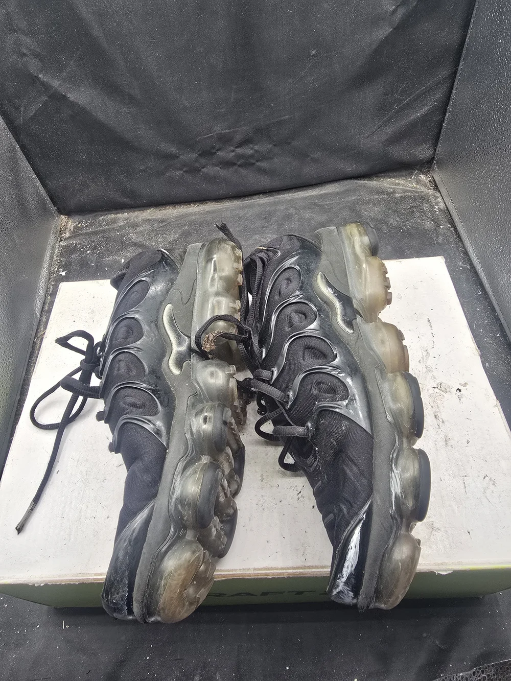 Nike Men's Black Athletic Sneakers